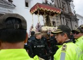 La presencia policial en la procesión Jesús del Gran Poder es evidente