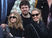 Stella Banderas con su novio y la pareja de su padre, Nicole.