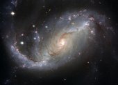 La tendencia de las estrellas al movimiento aleatorio depende sobre todo de la edad de la galaxia
