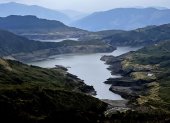Fotografía cedida por el Acueducto de Bogotá, que muestra el estado actual del embalse de Chuza en Fómeque, Cundinamarca (Colombia).