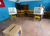 El referéndum, convocado por el presidente Daniel Noboa, consiste en once preguntas a responder por la ciudadanía.