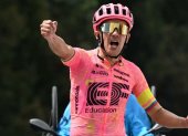 Richard Carapaz logró imponerse en la etapa 4 del Tour de Romandía