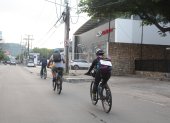 Ruta. Ciclistas del grupo Masa Crítica se movilizaron por la avenida Carlos Julio Arosemena.