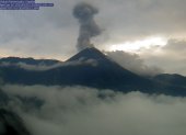 El Sangay, el más austral del territorio continental ecuatoriano, continúa con una alta actividad y en el último día.