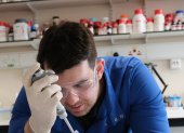 Rory Hills, investigador del Departamento de Farmacología de la Universidad de Cambridge, quiere estar preparado con una vacuna que nos proteja contra la próxima pandemia de coronavirus