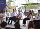 El presidente Daniel Noboa interviene durante la ceremonia de inauguración del ciclo lectivo en la Costa, efectuada este lunes 6 de mayo en Guayaquil.