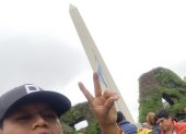 Límber Pillajo en el Obelisco antes de viajar a Córdoba.