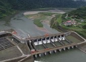 Ecuador acude a Colombia por ayuda, luego de que las compuertas de Coca Codo Sinclair cierren de manera repentina.