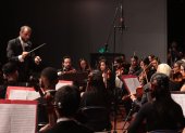 El evento gratuito se desarrolló en el Teatro Centro de Arte. Fueron 280 artistas en escena, entre ellos miembros de los coros de la Universidad Católica de Santiago de Guayaquil, Arquidiocesano de Guayaquil y del comunitario de la Orquesta Sinfónica de Guayaquil, además de los solitas Vanesa Lamar, Priscila Urgiles, Andrés Córdova e Israel Lalama, bajo la dirección de Manuel Campos y Alex Mora, quienes se presentaron en el Teatro Centro de Artes León Febres-Cordero.