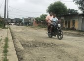 Pedido. La ciudadanía convive con un sinfín de baches. Moradores solicitan la intervención del Cabildo.