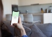 Por seguridad, se recomienda apagar el celular una vez a la semana.