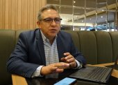 Vocero. Francisco Peralvo, abogado de la Cámara Nacional de Transporte Pesado del Ecuador advierte sobre un polémico proceso de contratación.