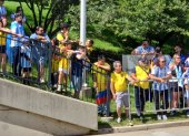 Hinchas de Ecuador y Argentina listos para entrar al Soldier Field de Chicago.