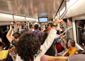 Una de las quejas de los usuarios es la falta de ventilación o aire acondicionado en los trenes.