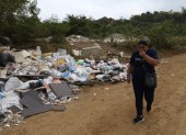1. Afectados. La acumulación de basura se evidencia justo detrás de la etapa Granate de La Joya