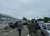 Militares resguardan la Agencia Municipal de Tránsito.