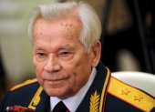 Imagen de archivo de Mijaíl Kaláshnikov, el creador del famoso fusil AK-47