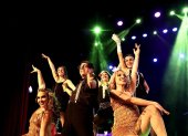 La obra Show Time se despide de Ecuador con un espectáculo nostálgico que recrea los años veinte.