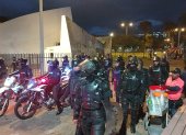 Alrededor de 3.000 personas fueron desalojadas por personal de la Policía Nacional