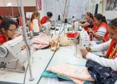 Confección. Un grupo de mujeres trabajando en el sector textil.