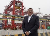 Es el CEO de DP World para Ecuador y Perú. Tiene una maestrÍa en Administración de Empresas, por la Babson College de EE. UU.