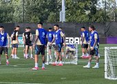 La selección de Argentina tuvo su entrenamiento sin la presencia de Messi por molestias musculares