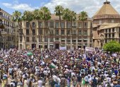 Manifestación de este sábado en Málaga (España) contra la proliferación de viviendas turísticas y la saturación de los barrios céntricos.