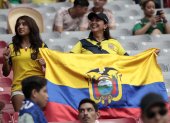 Hinchas ecuatorianos en el State Farm Stadium in Glendale, Arizona.
