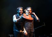 Dani de Morón una de las figuras recientes más aclamadas del mundo de la guitarra flamenca. Le acompaña Agustín Diassera, reconocido percusionista español, reconocido por su profunda comprensión del ritmo y la tradición flamenca.