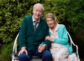 Michael Caine y Glenda Jackson demuestran que los años no se robaron su talento. Ella falleció el año pasado y él ha asegurado que esta es su última película.