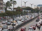 El tráfico que experimentan en la ciudad los guayaquileños es, a juicio de los habitantes, uno de los principales problemas que debe ya ser solucionado.