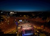 Miles de españoles terminaron en las celebraciones de la selección de ese país en la plaza de Cibeles.
