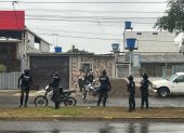 Los atacantes llegaron hasta la vivienda en dos vehículos y utilizaron fusiles y pistolas.