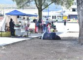 Cotocollao. Moradores dicen que el parque central es desordenado con decenas de negocios informales, indigentes y venta de droga.