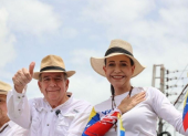 Edmundo González junto a María Corina Machado, ambos lideran la oposición al régimen de Nicolás Maduro.