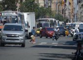 Sitio. En la Rumichaca se determinó que se superan los decibeles recomendados por la OMS. Ahí hay de todo, paso de buses, taxis, motos, comercios y alta demanda de personas. Algunos se han acostumbrado, reconocen.