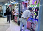 Quejas ciudadanas sobre la venta de artículos de dudosa procedencia en el Centro Comercial Montúfar son continuas.