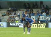 Jugadores de Emelec luego de caer en su primer partido en el Capwell, ante Deportivo Cuenca