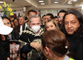 Ricardo Patiño en el aeropuerto Mariscal Sucre de Quito.