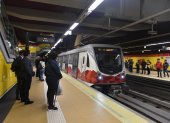 Una mujer quiso agredir a una agente de la policía en el Metro de Quito