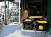 Las empresas han debido recurrir a su propia generación de energía.