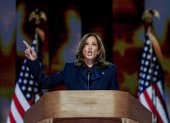 La candidata presidencial demócrata Kamala Harris pronunció su discurso deste jueves en la última noche de la Convención Nacional Demócrata (DNC) en el United Center en Chicago, Illinois, EE.UU.