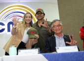 Andrea González Nader, candidata a la Presidencia, junto con Lucio Gutiérrez.