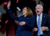 La candidata presidencial demócrata de Estados Unidos, Kamala Harris, y el gobernador de Minnesota y candidato demócrata a vicepresidente, Tim Walz.