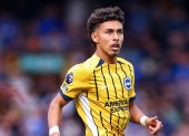Jeremy Sarmiento con la camiseta de Brighton en uno de los primeros partidos de la actual temporada en Premier League