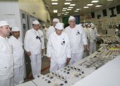 El director general de la OIEA, Rafael Grossi (centro), visitando la central nuclear de Kursk en Kurchatov, Rusia, este martes 27 de agosto del 2024.