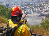 Situación. Los bomberos lograron combatir el fuego la tarde de ayer.