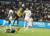 Barcelona pierde ante Liga de Quito y los punteros se alejan del equipo amarillo.