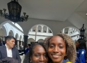 Kiara y su madre, Narcisa España, antes del viaje a París. Ella fue abanderada del Team Ecuador.