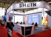 Fotografía de archivo de una stand de la marca Shein.